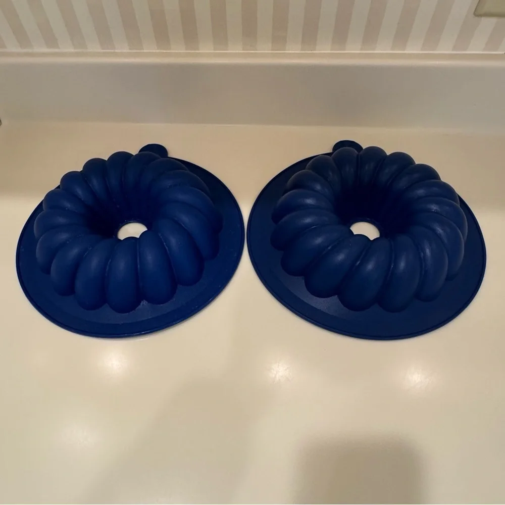Smartware Bakeware Set Of Two Blue Silicone Bundt Cake Pans